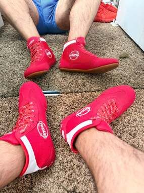 GINGPAI Professional High-Top Boxing and Wrestling Shoes - Red/White
